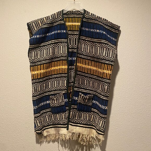 Vintage Mexican‎ Blanket Vest Poncho Handwoven with Pockets Boho 23x29 - Picture 1 of 4